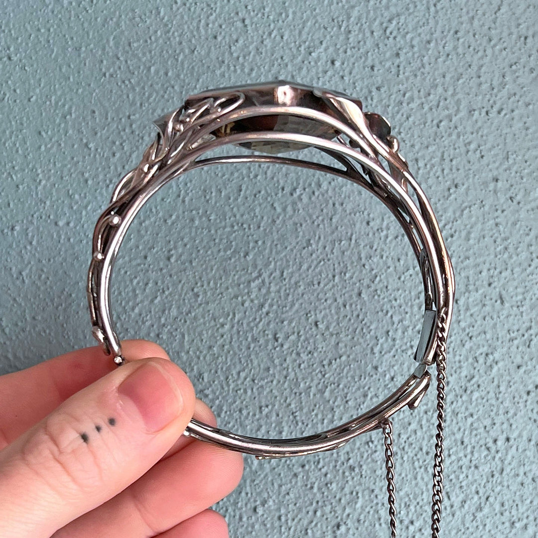 Close view of quartz set silver bangle