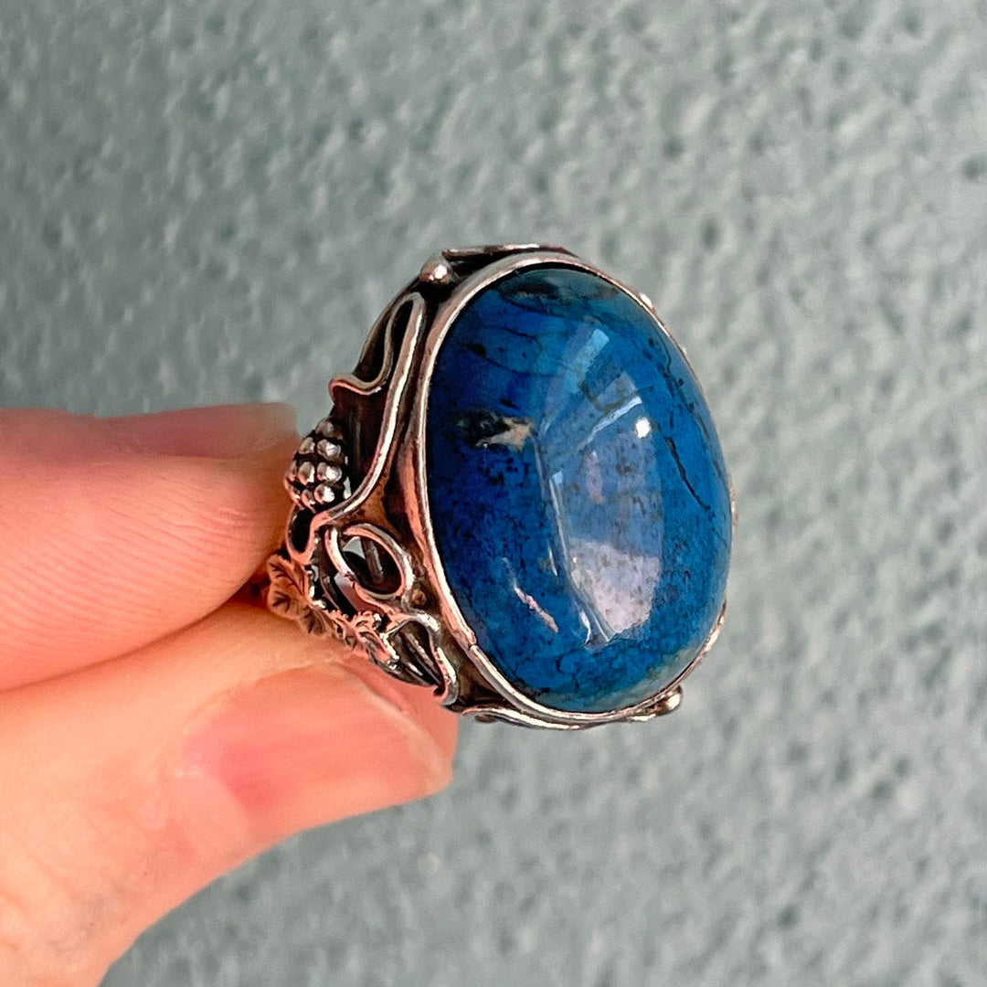 Arts and Crafts silver ring with blue agate cabochon