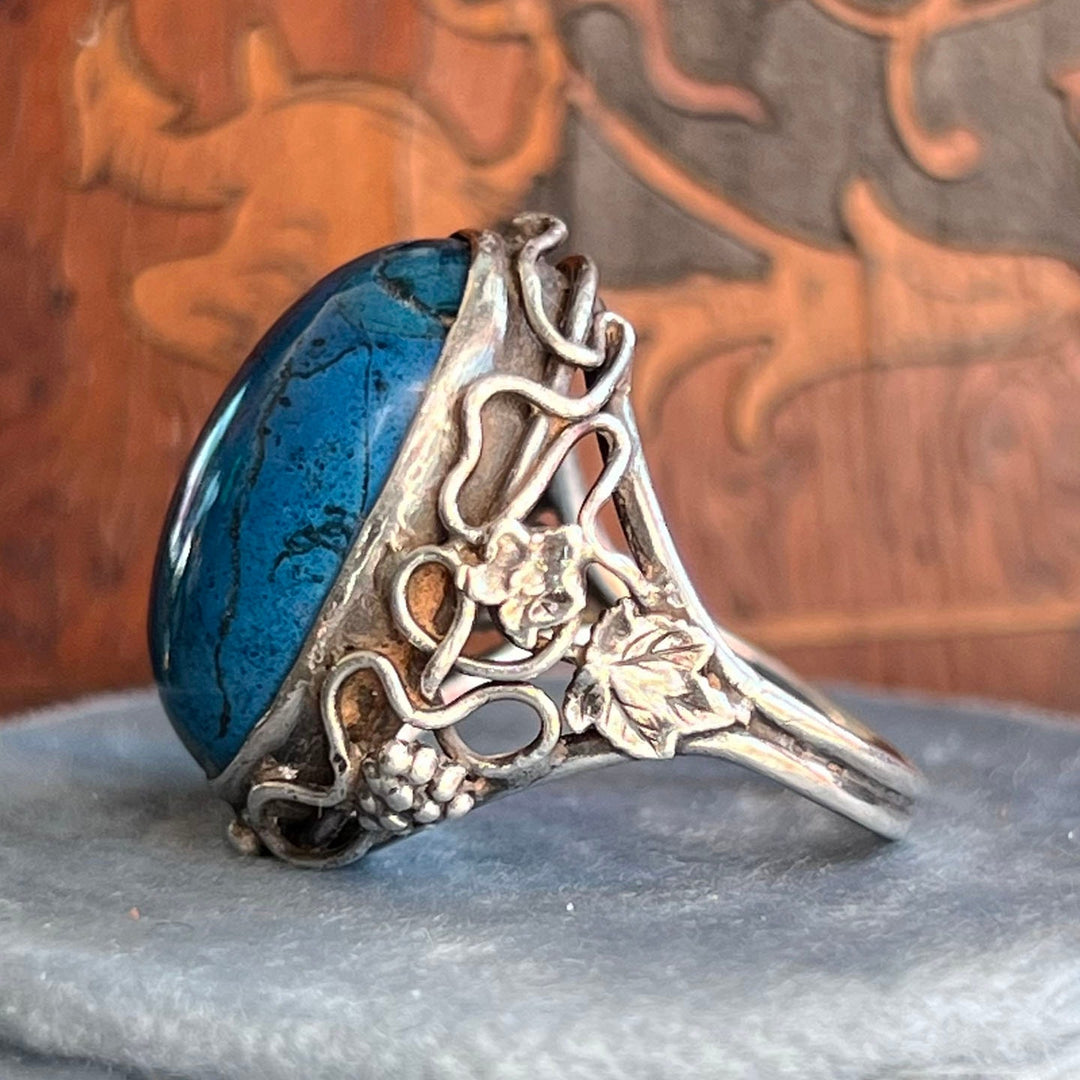 Side view handcrafted silver agate ring design