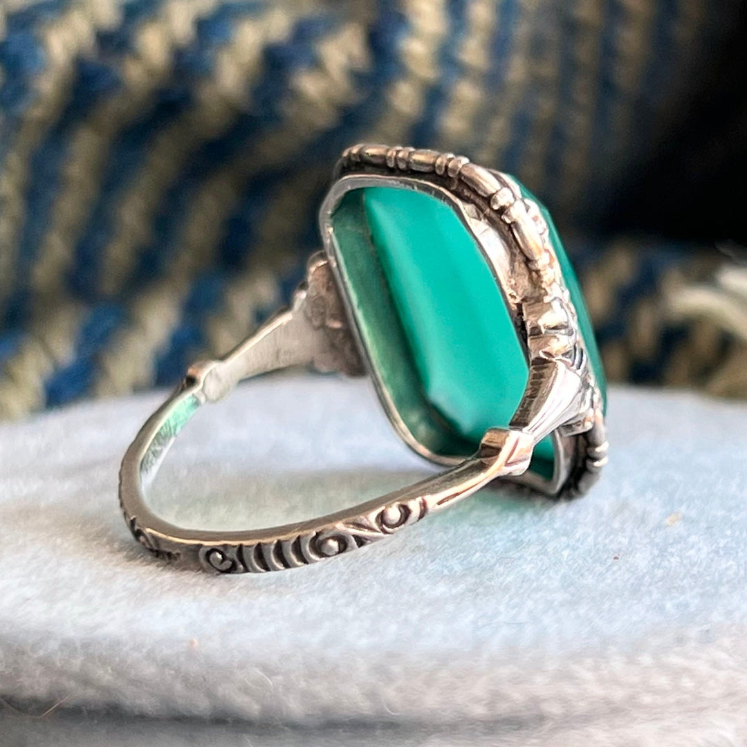 Antique Arts and Crafts Silver Green Chalcedony Ring c. 1910 Rectangular Cushion Chalcedony Ring Size 6.5