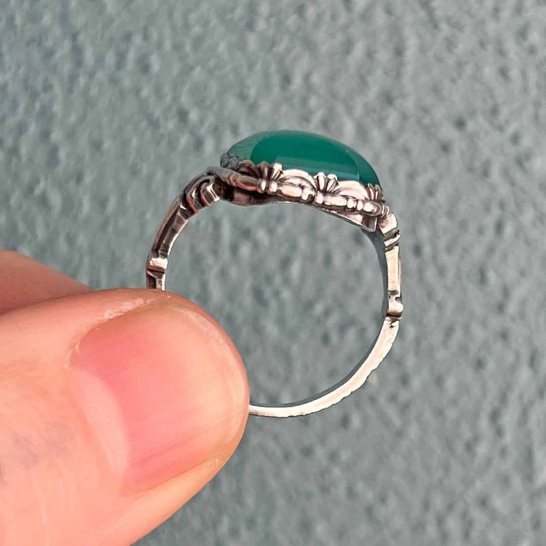 Antique Arts and Crafts Silver Green Chalcedony Ring c. 1910 Rectangular Cushion Chalcedony Ring Size 6.5