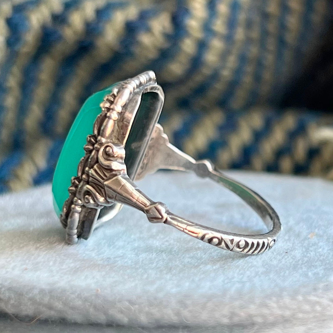 Antique Arts and Crafts Silver Green Chalcedony Ring c. 1910 Rectangular Cushion Chalcedony Ring Size 6.5