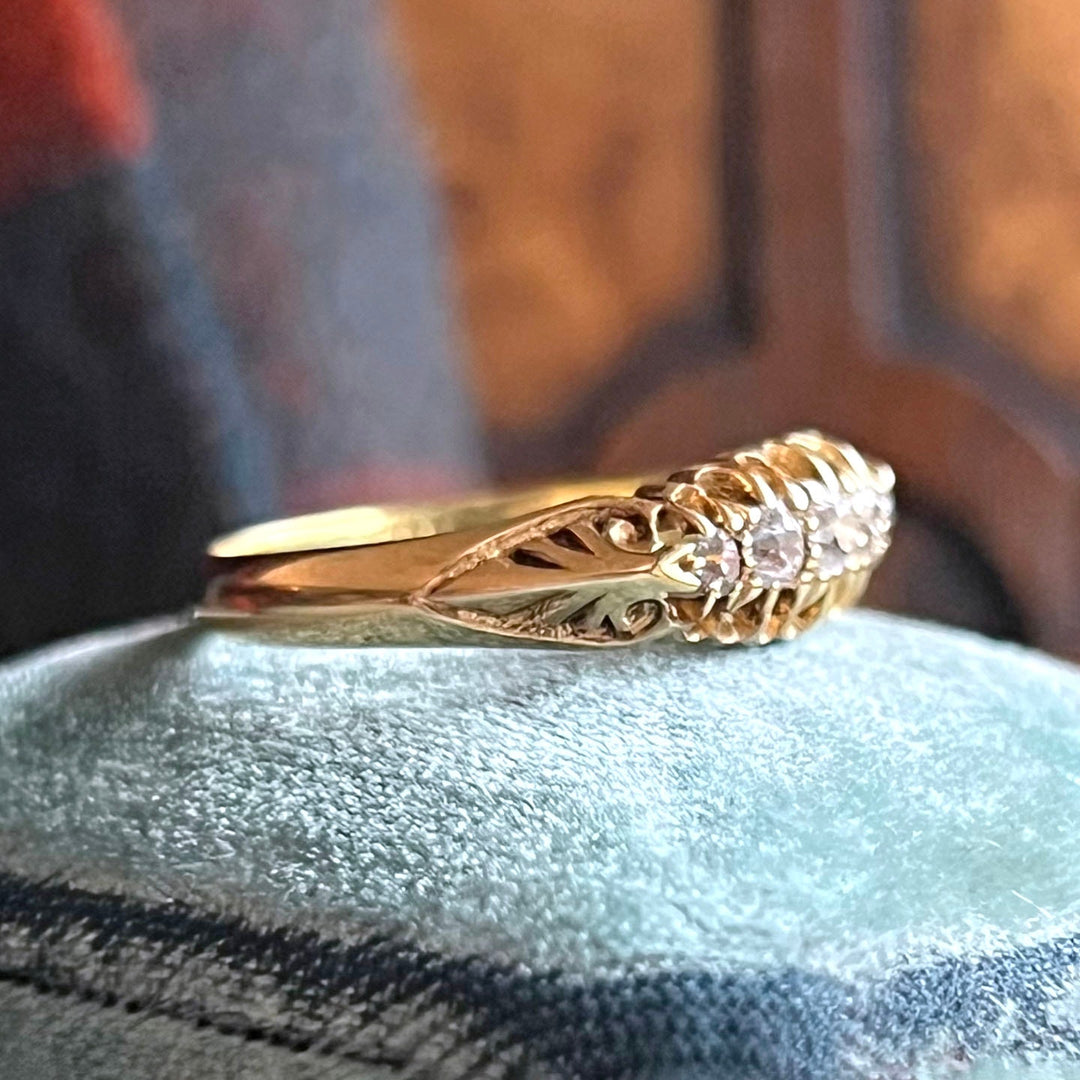 Antique Edwardian 18 Karat Gold Five Stone Diamond Ring, Chester c.1910, English Diamond Ring