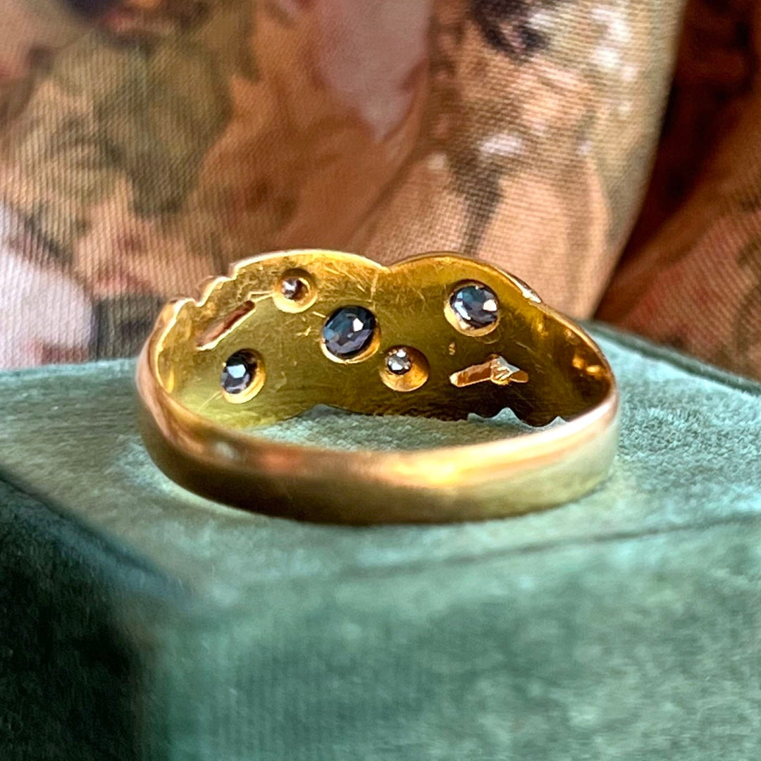 Vintage sapphire and diamond ring band