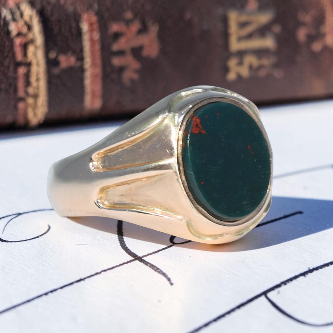 Antique Edwardian 9 karat gold bloodstone signet ring