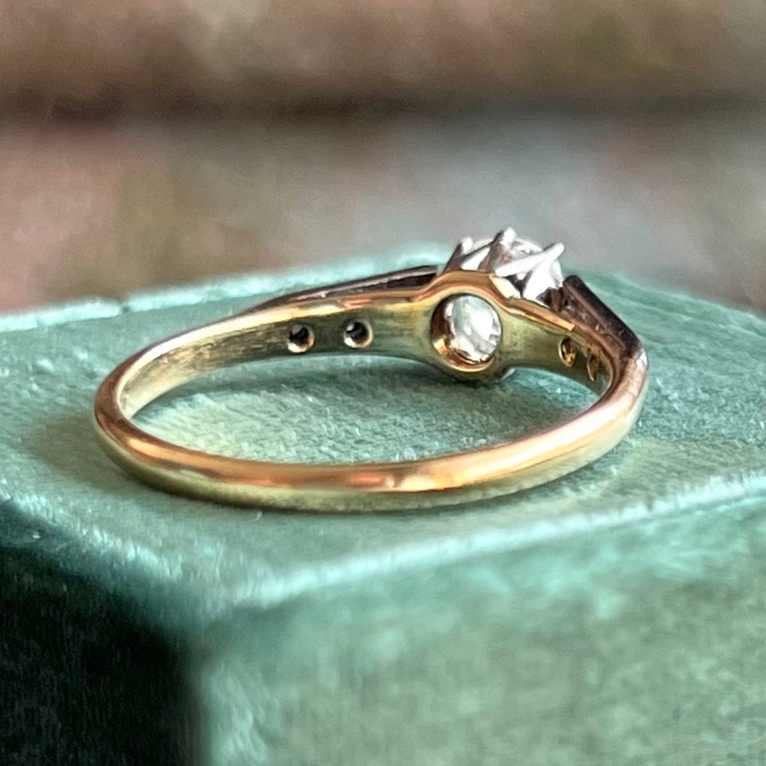 Vintage Edwardian engagement ring showing diamond settings