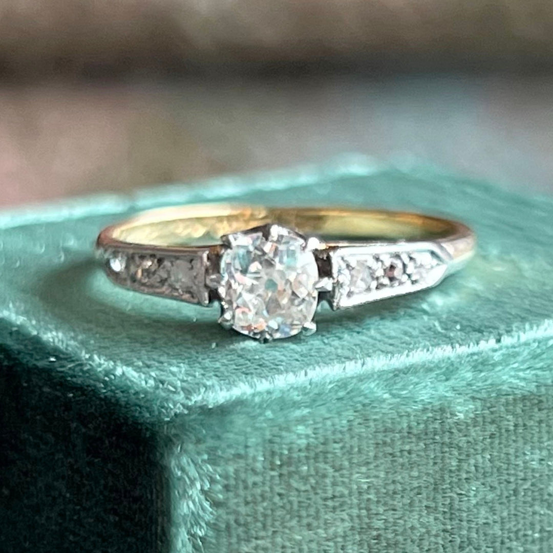 Antique Edwardian diamond engagement ring in 18K gold and platinum