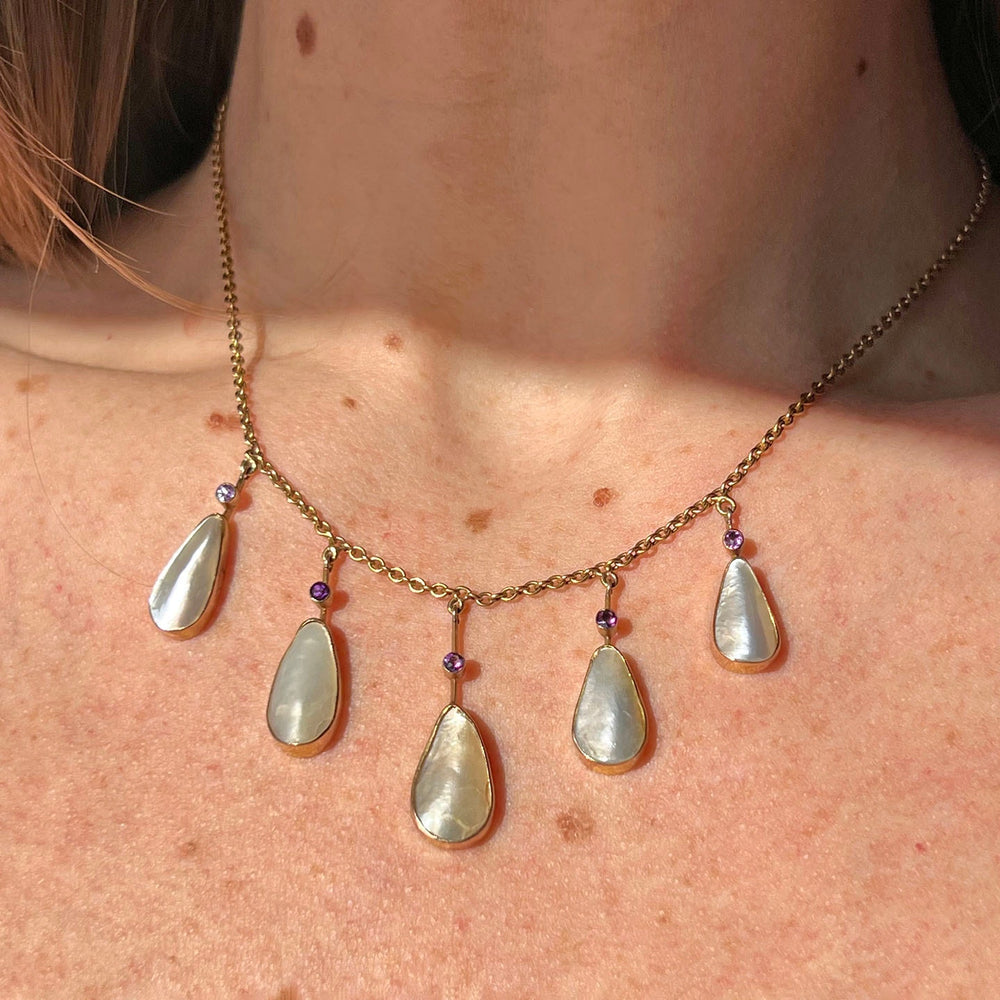 Edwardian gold necklace with amethyst accents