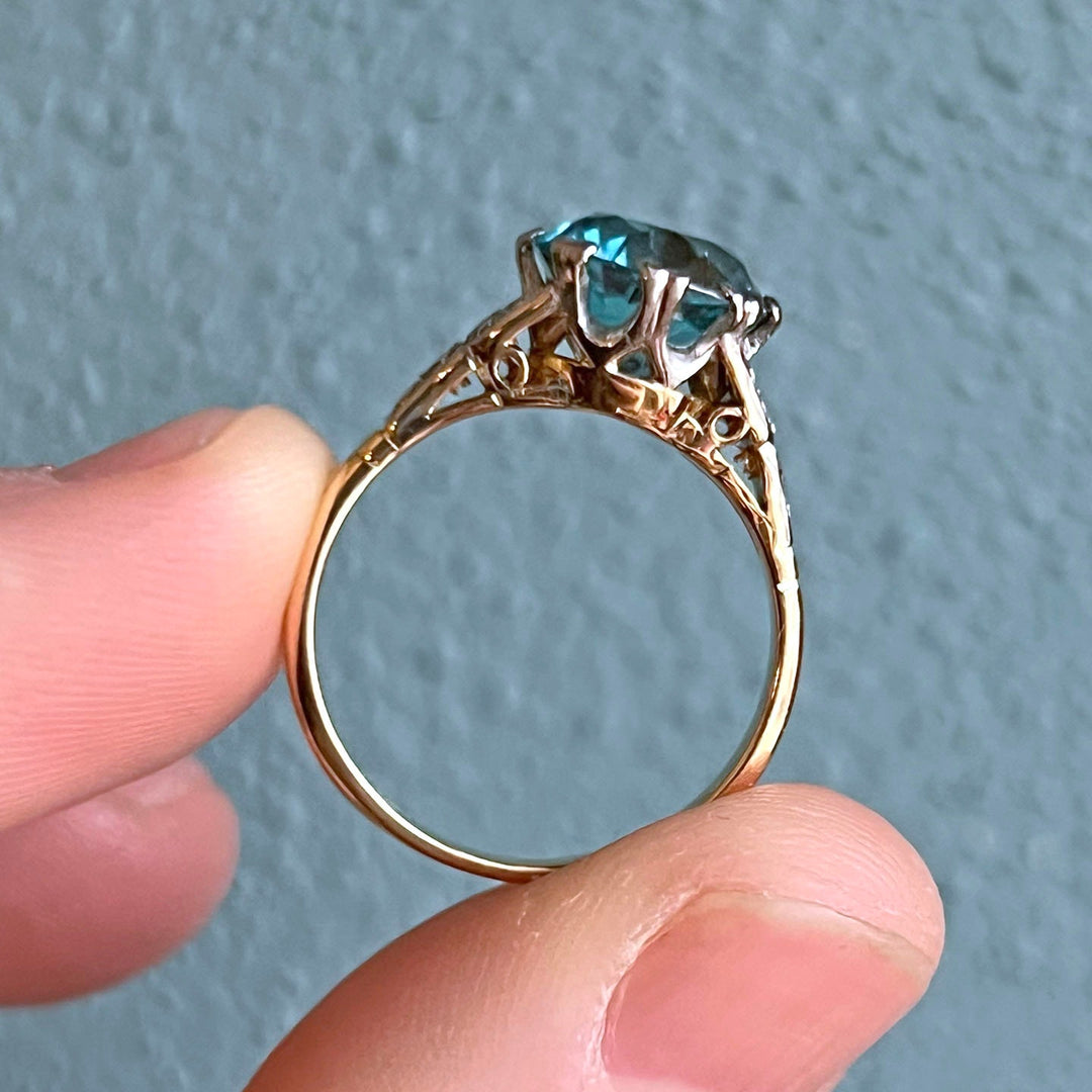 Side profile of zircon diamond ring