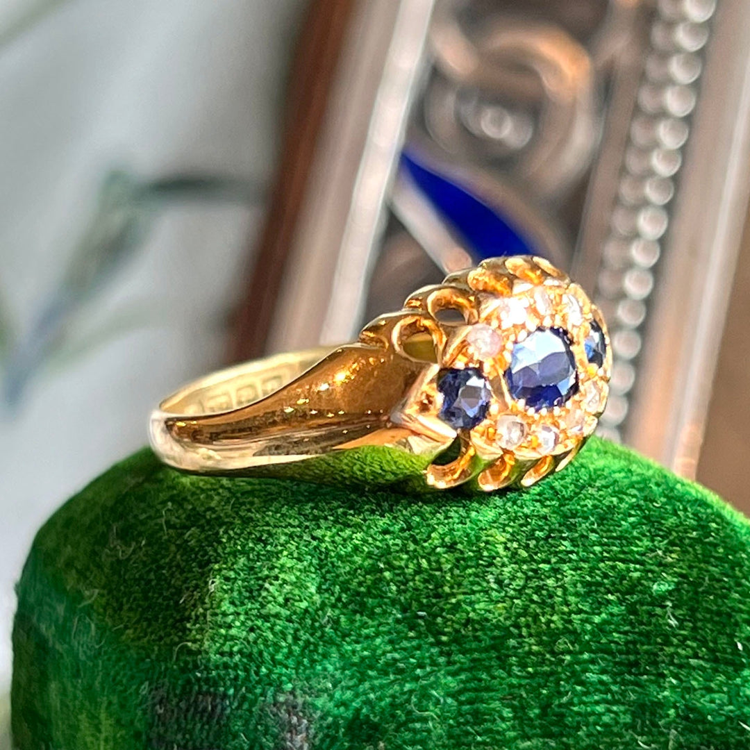 Edwardian gold ring with sapphires and diamonds