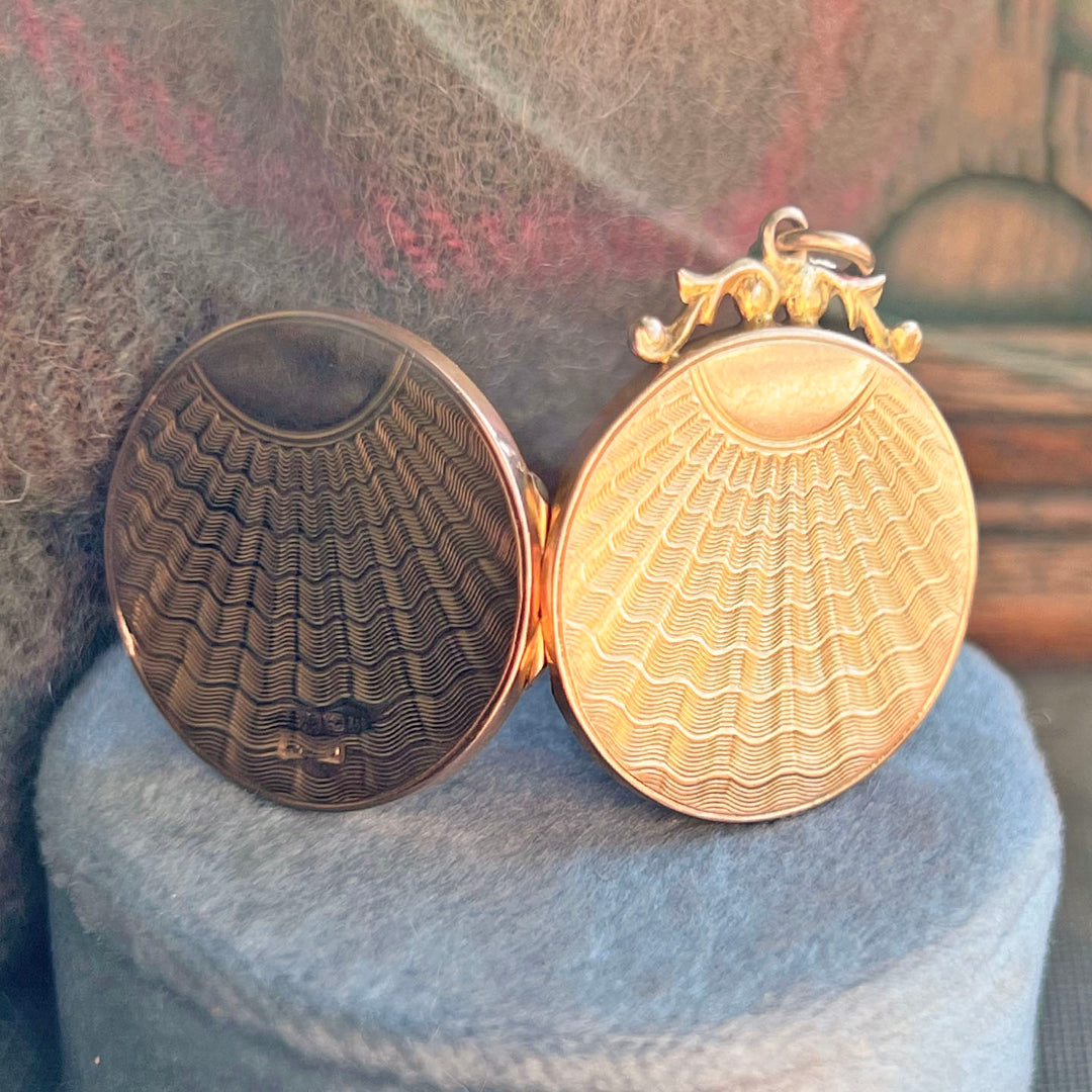 Antique Edwardian Locket Engraved Gold Birmingham 1913