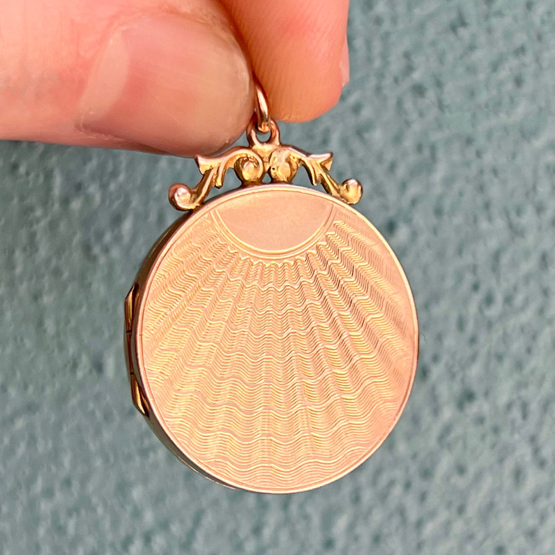 Antique Edwardian Locket Engraved Gold Birmingham 1913