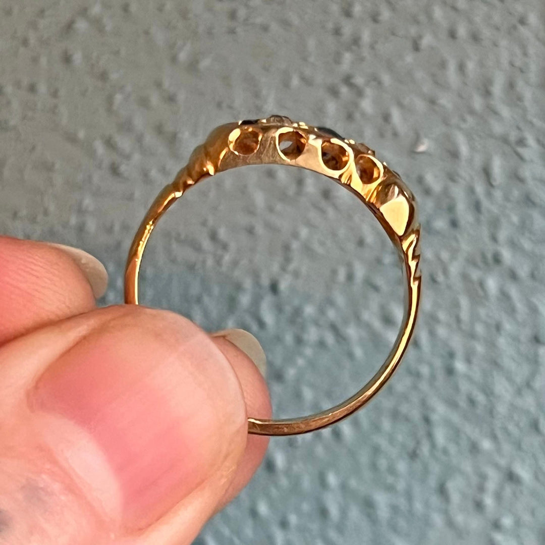 Side profile of sapphire diamond half hoop ring
