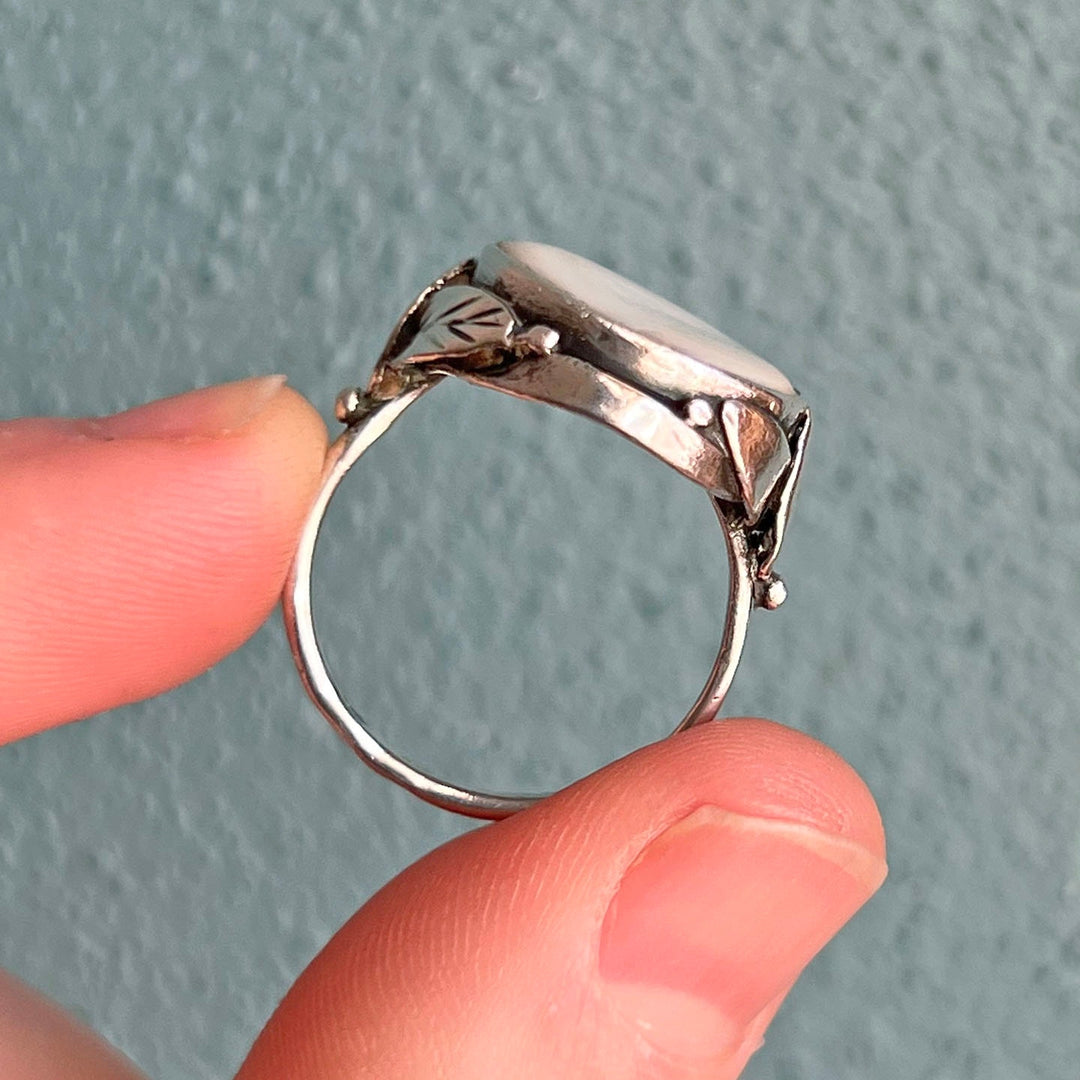 Side profile of mother of pearl ring