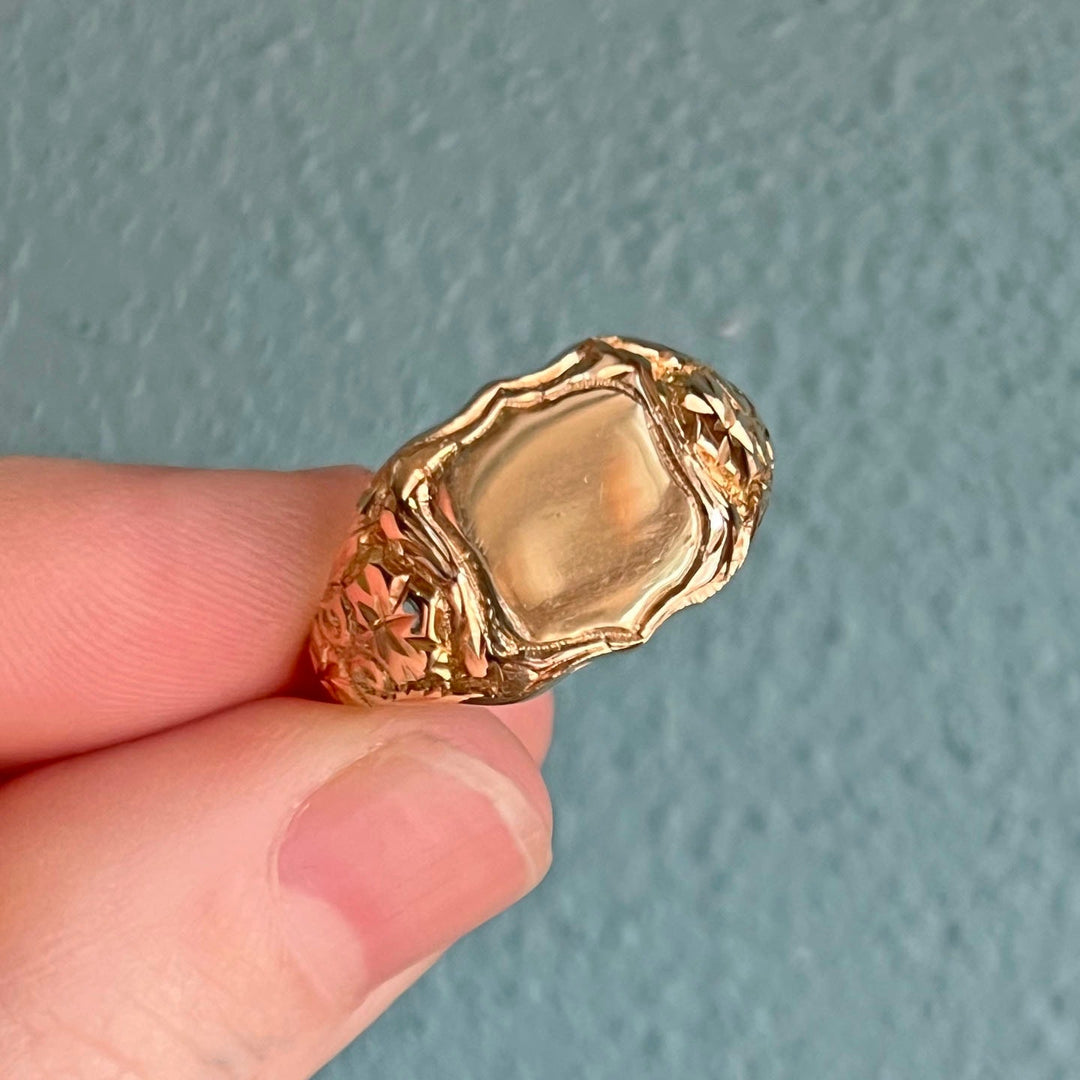 Solid gold English signet ring from early 20th century