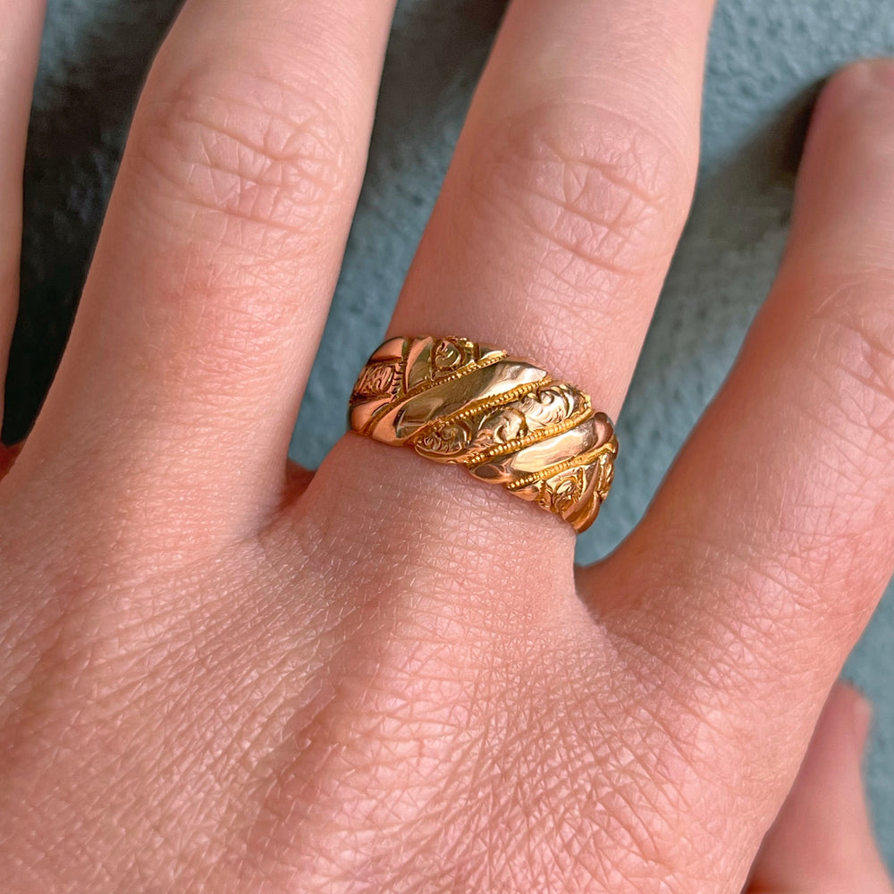 Antique Engraved Love Knot Ring, 18K Gold Chester 1904