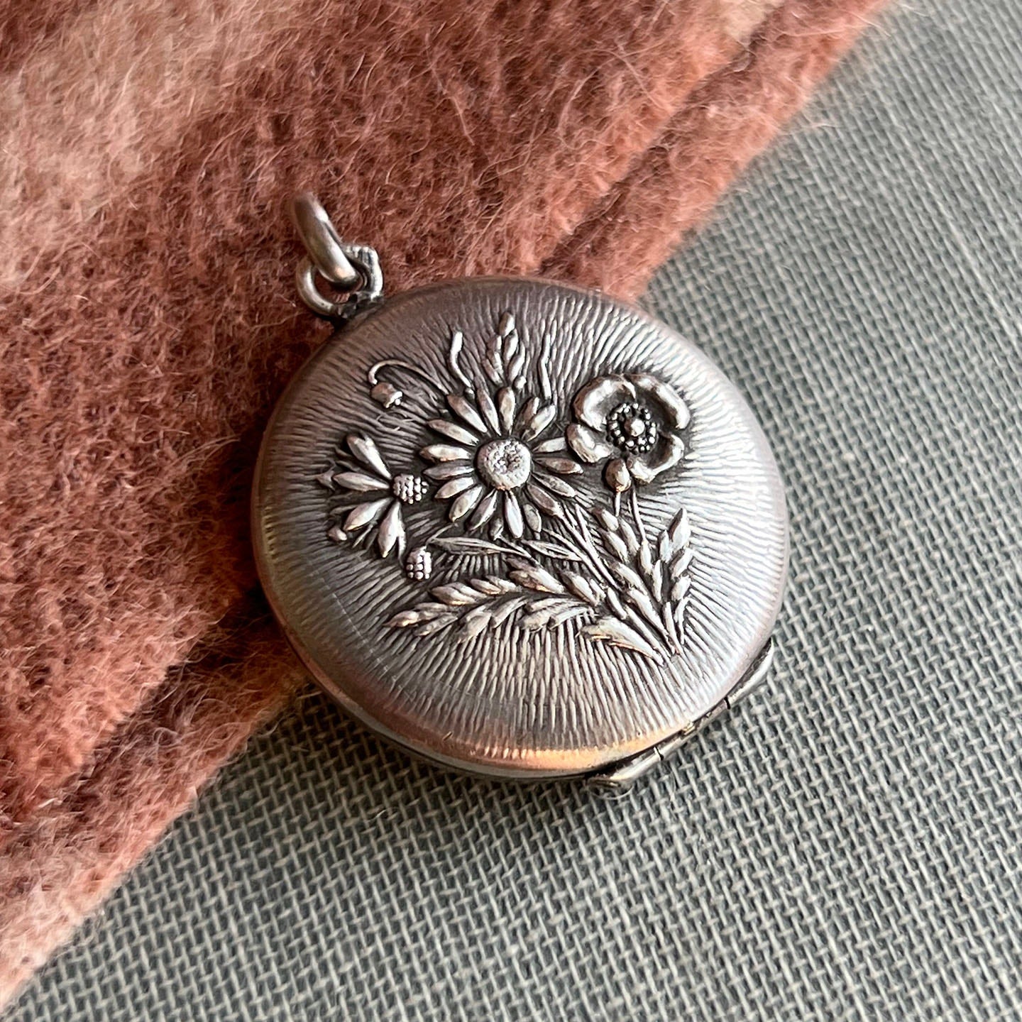 Antique_French_Silver_Repouss_