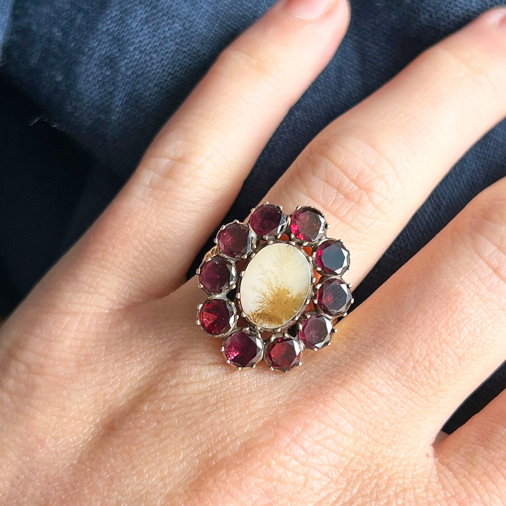 Antique Georgian Garnet and Agate Cluster Ring, c.1820