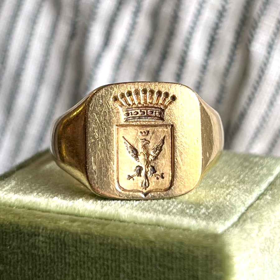 Antique Gold French Intaglio Signet Ring 18 Karat c. 1890