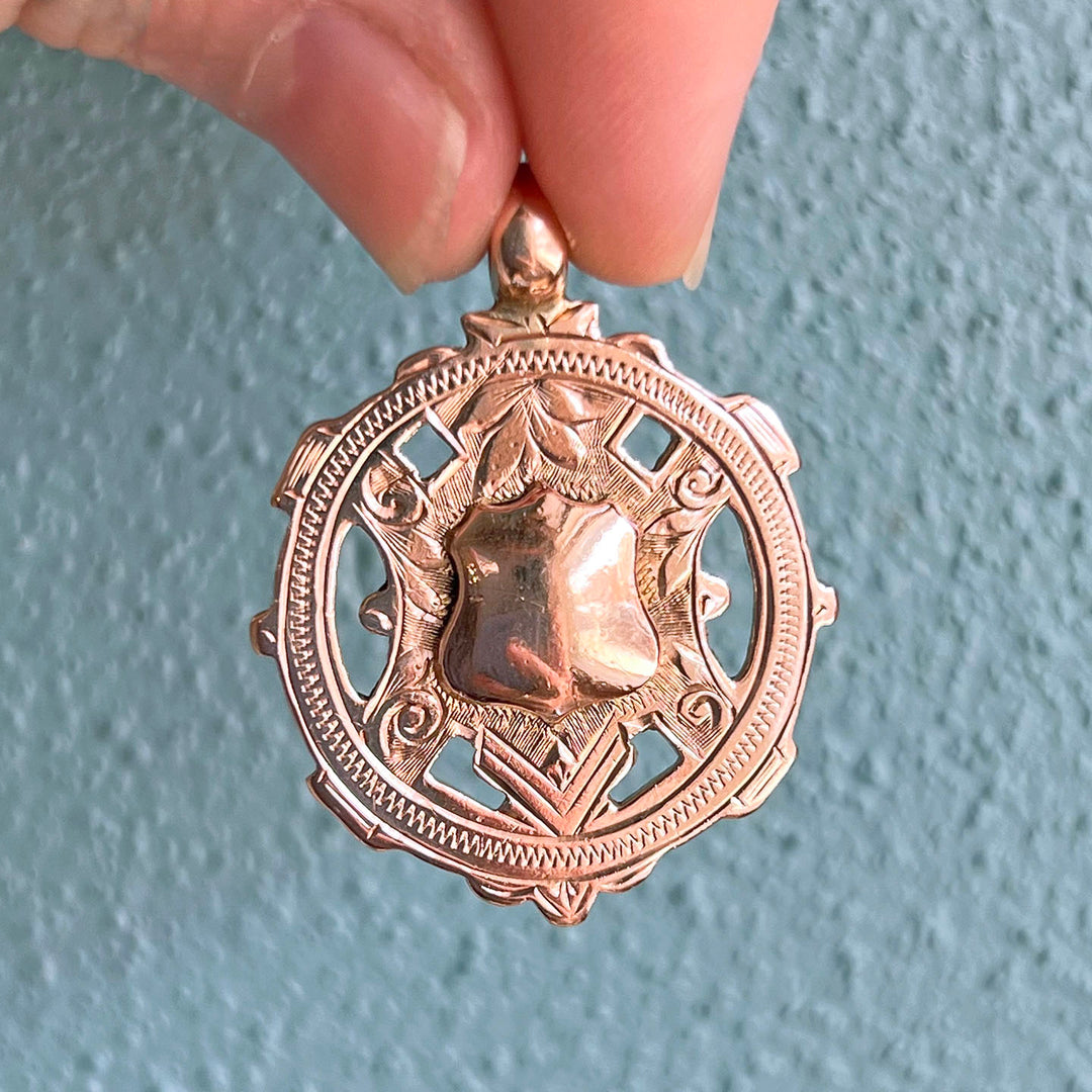 Antique Gold Shield Fob Pendant Fattorini & Sons, Birmingham 1914