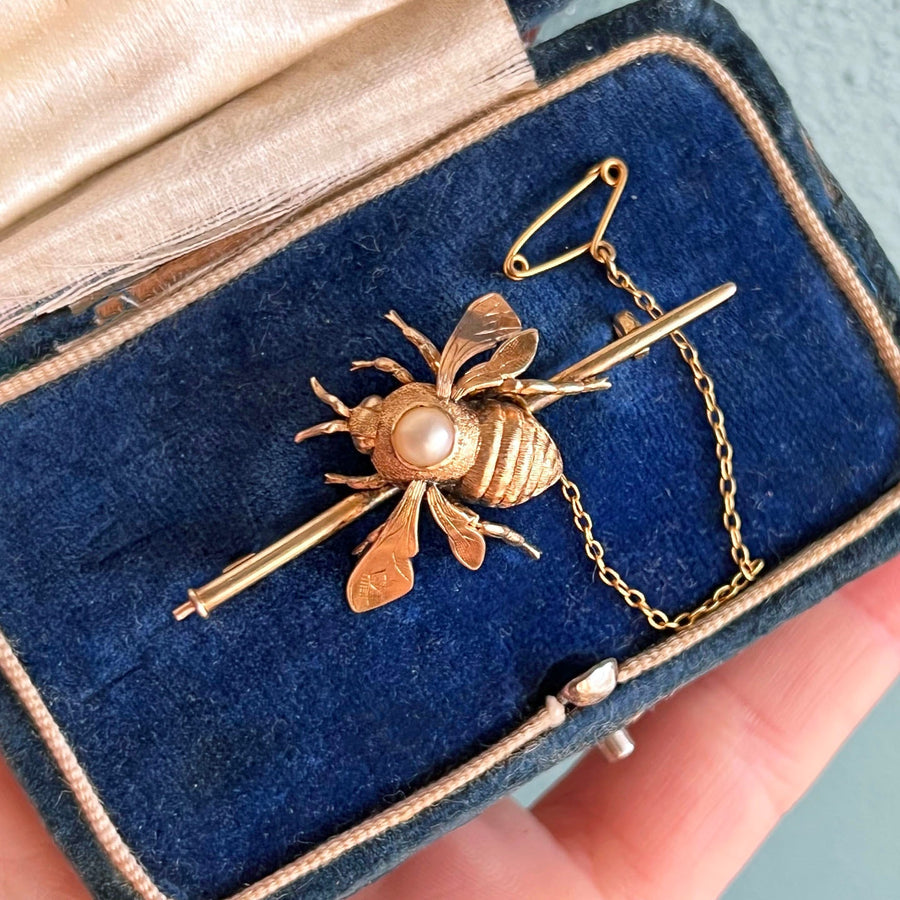 Antique Victorian 15 karat gold pearl brooch front view