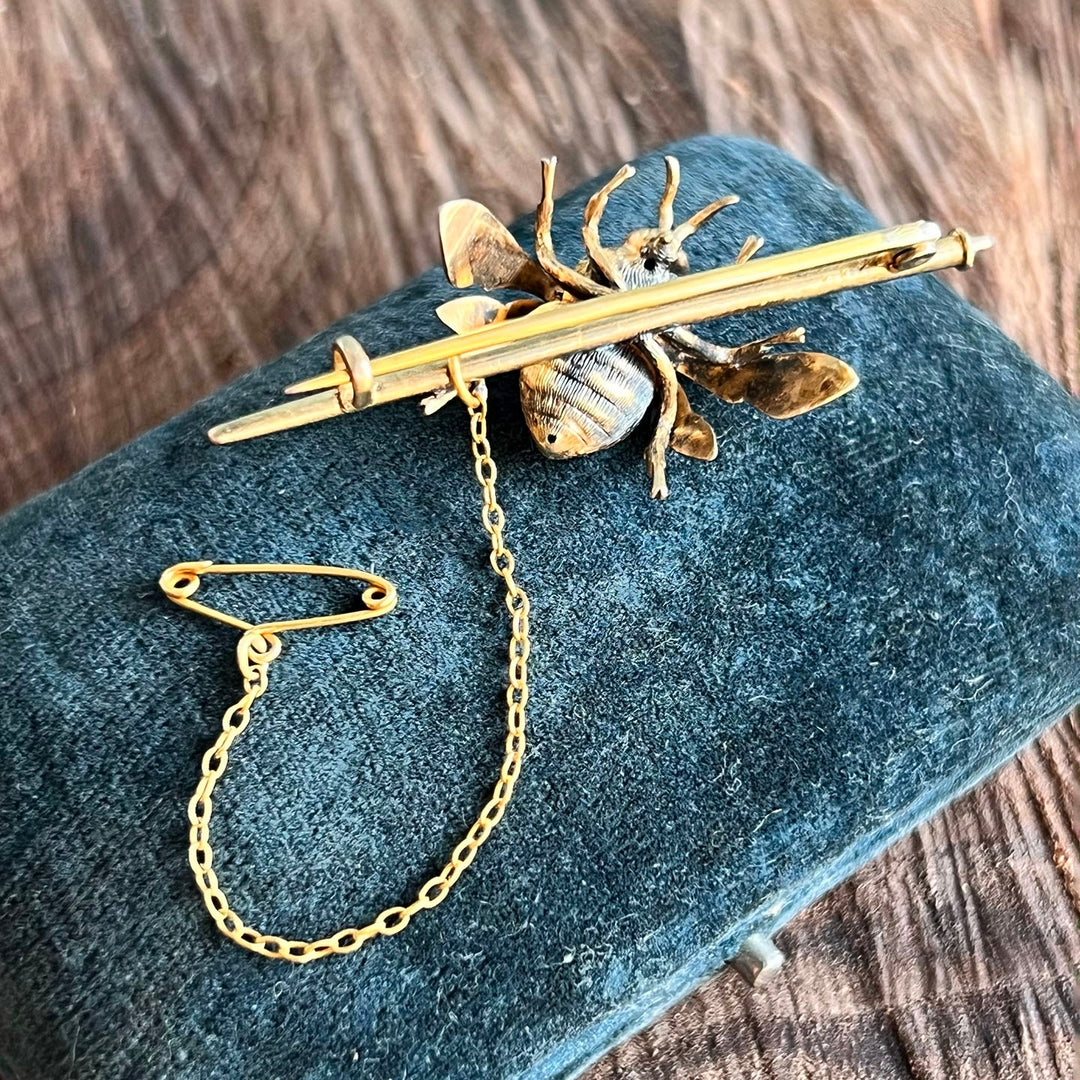 Antique pearl brooch elegant design