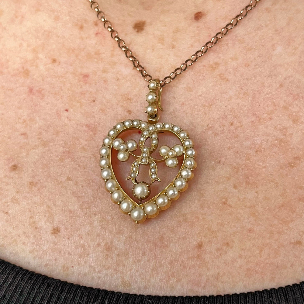 Victorian gold pendant with pearl accents