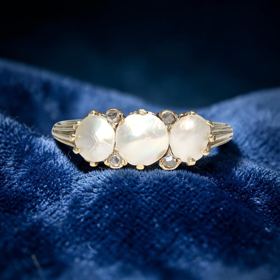 Antique Victorian 18 karat gold mother of pearl diamond ring