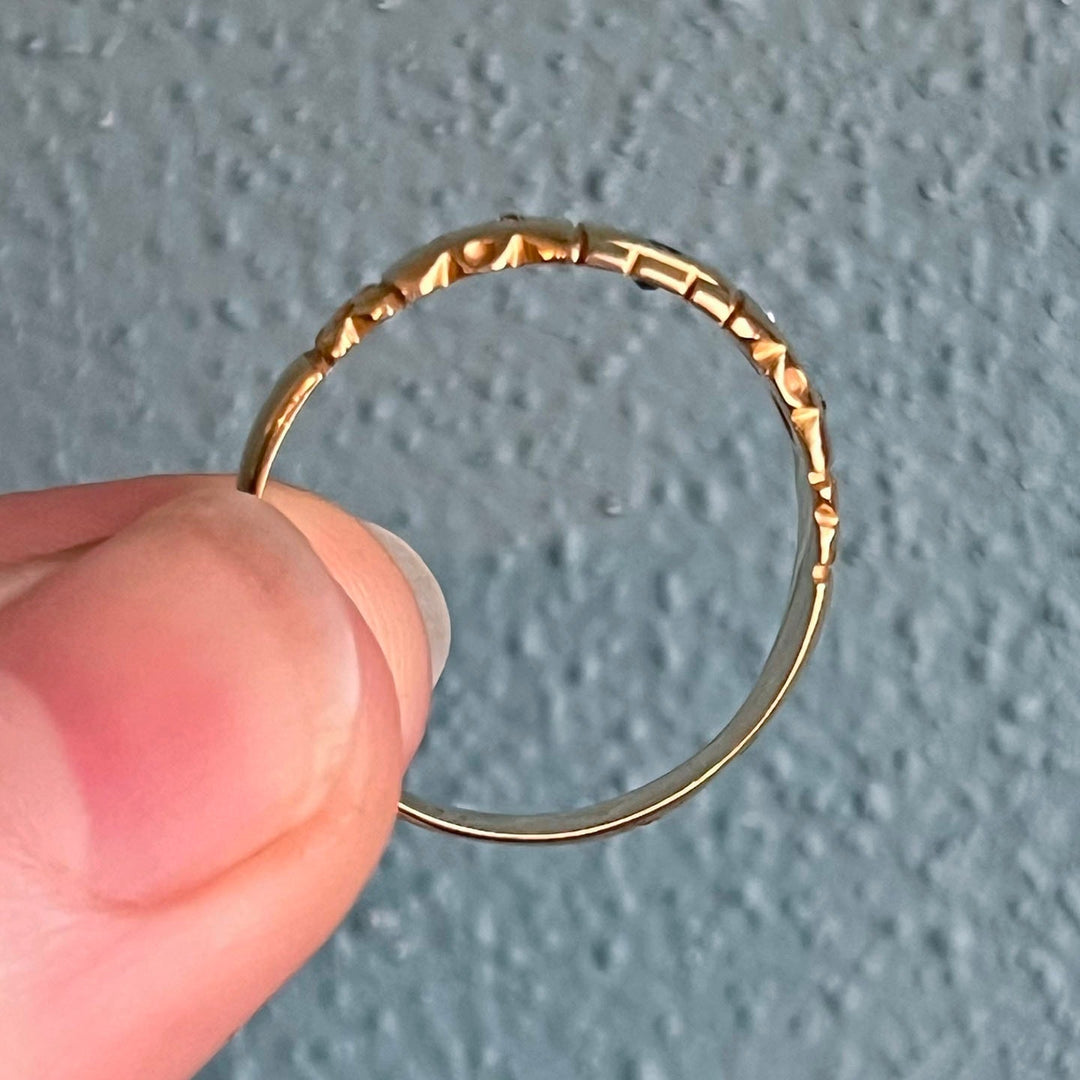 Side profile Victorian gold sapphire ring elegant band