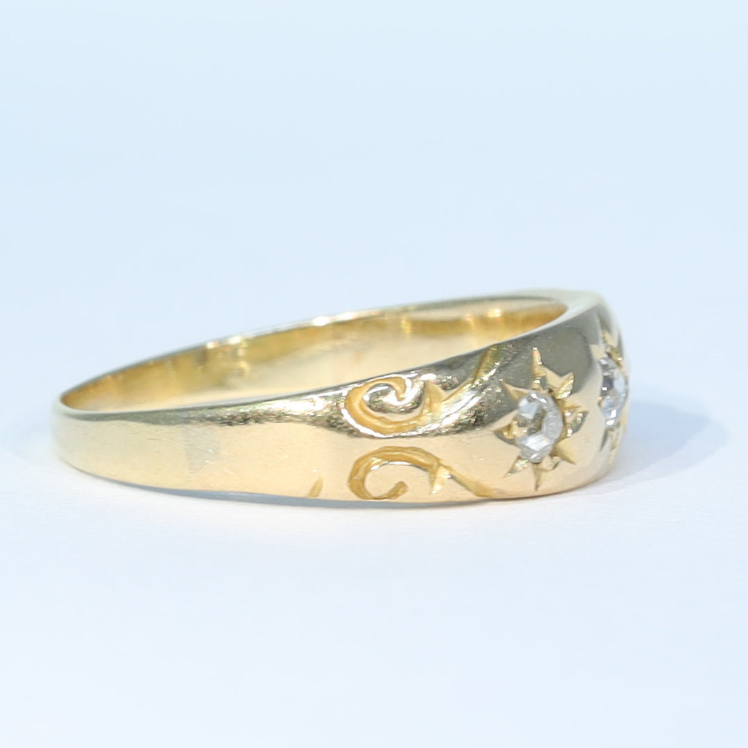 Victorian 18 karat gold diamond ring with 0.27 carats total