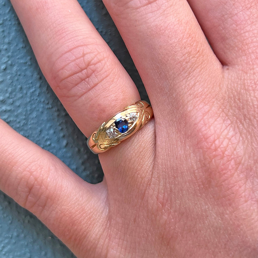 Antique Victorian 18k Gold Sapphire Diamond Ring c. 1900
