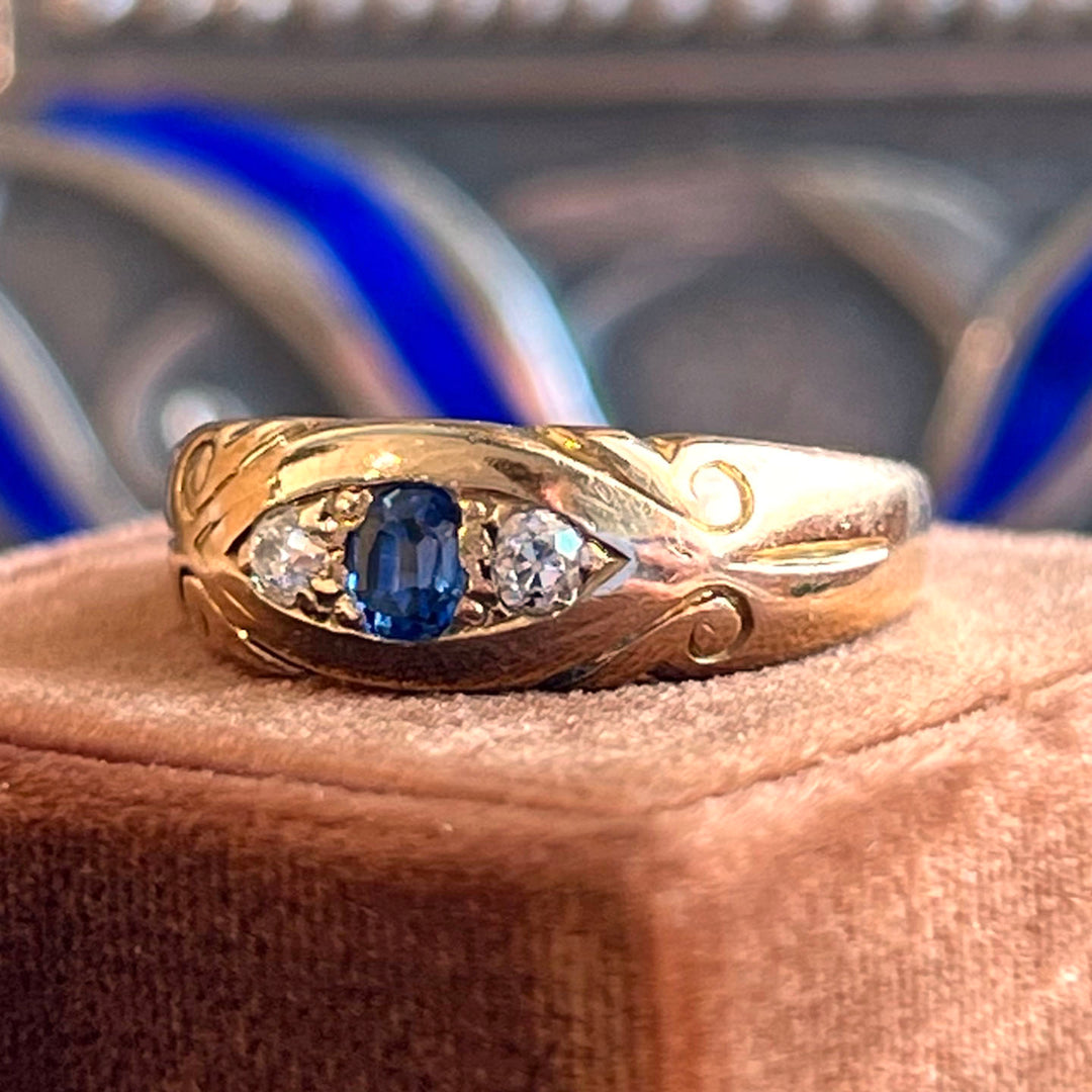 Antique Victorian 18k Gold Sapphire Diamond Ring c. 1900