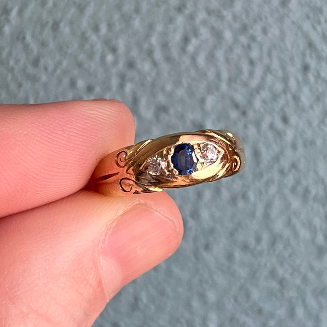 Antique Victorian 18k Gold Sapphire Diamond Ring c. 1900