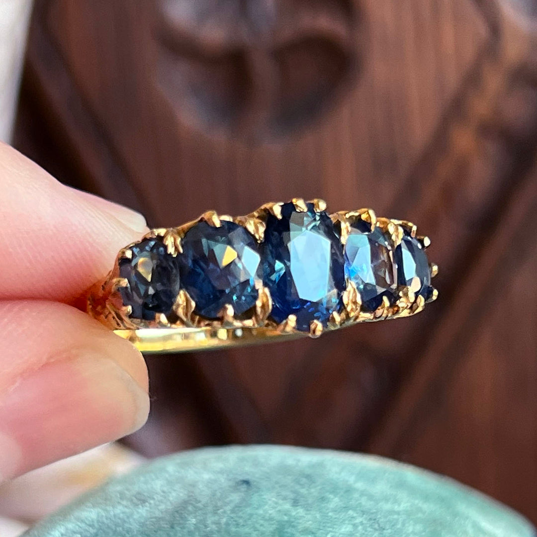 Antique Victorian 18k Gold Sapphire Ring, c. 1890