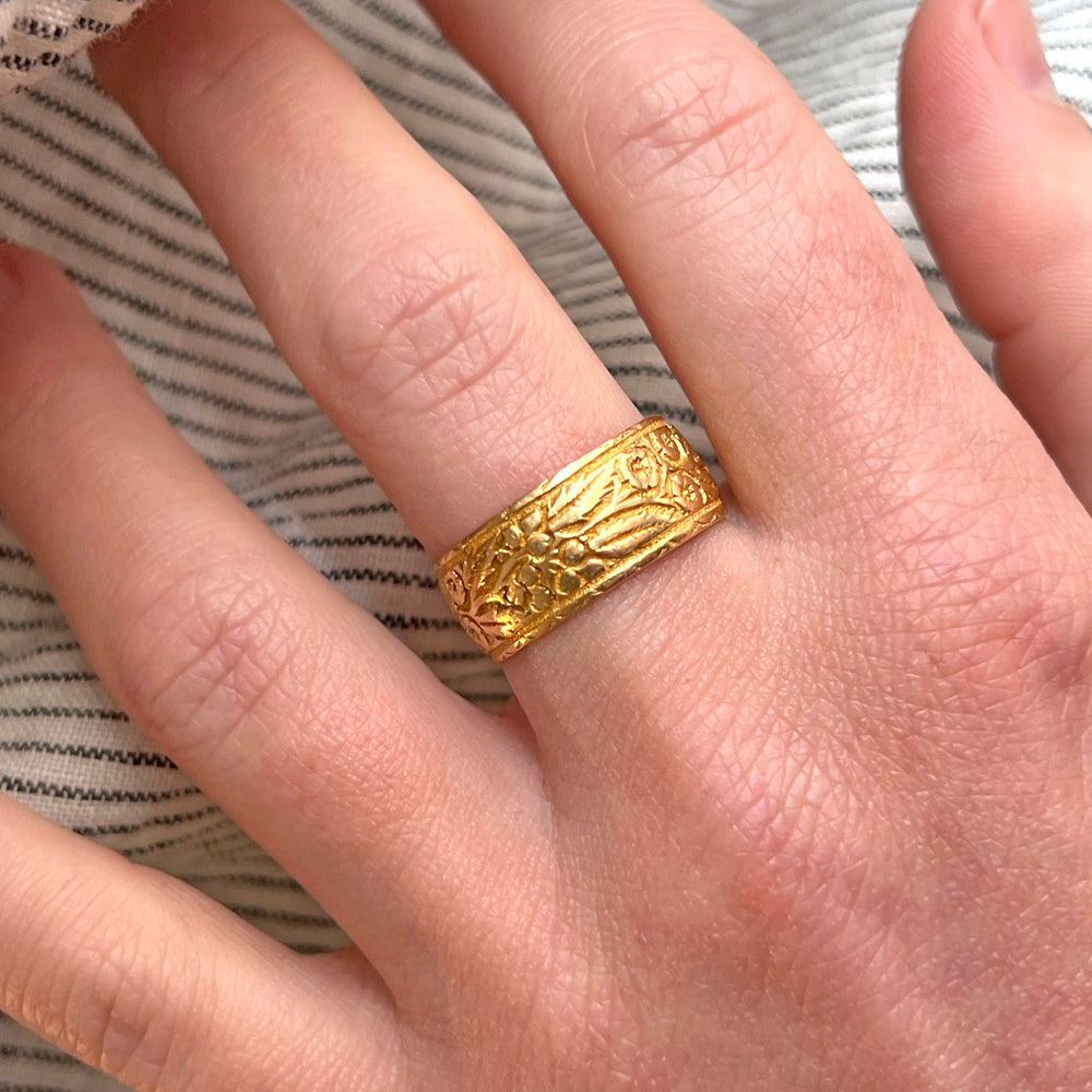 Antique Victorian Band Engraved 18k Gold Floral Birmingham 1903