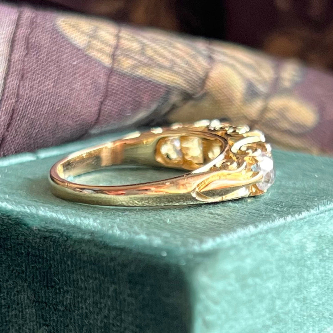 Side view Victorian diamond ring 18k gold band