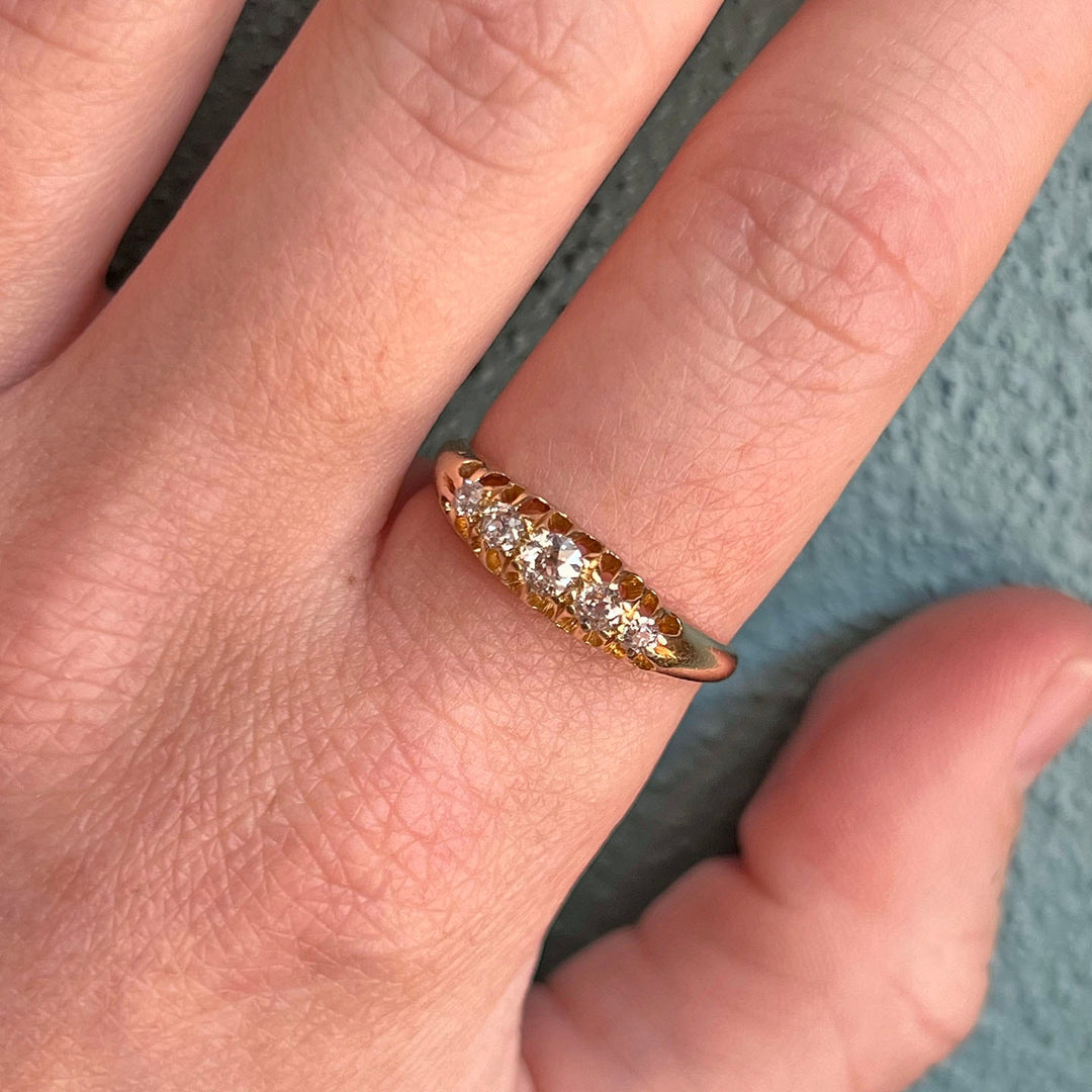 Antique Victorian Five-Diamond Ring 18k Gold, London 1897