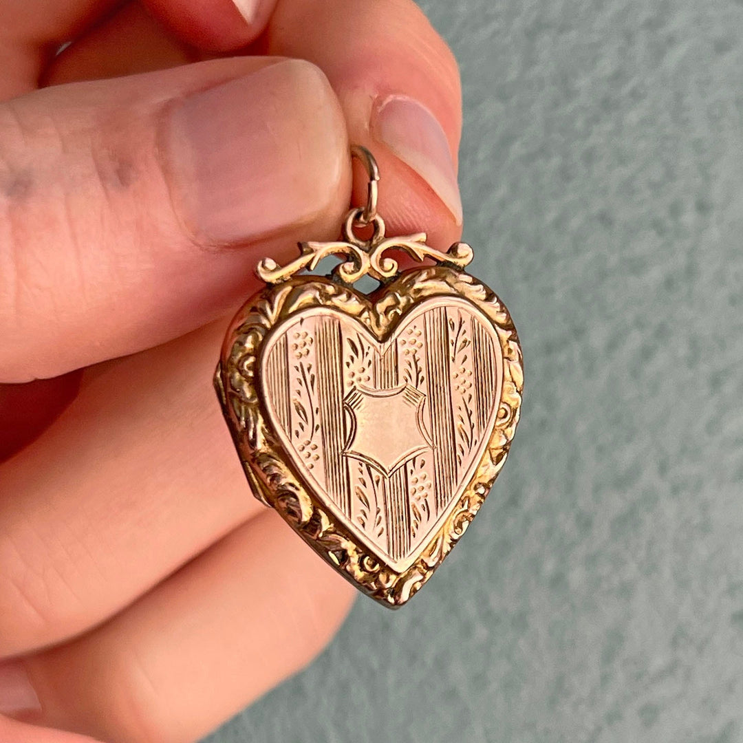 Classic vintage gold heart locket