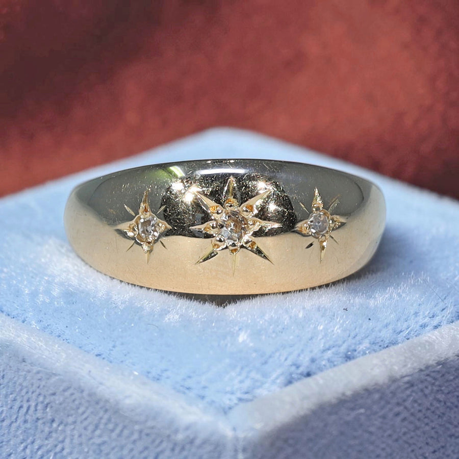 Antique Victorian gold three stone diamond ring