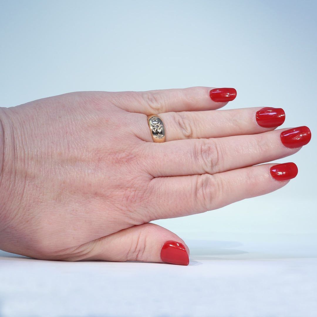 Victorian diamond trilogy ring in yellow gold
