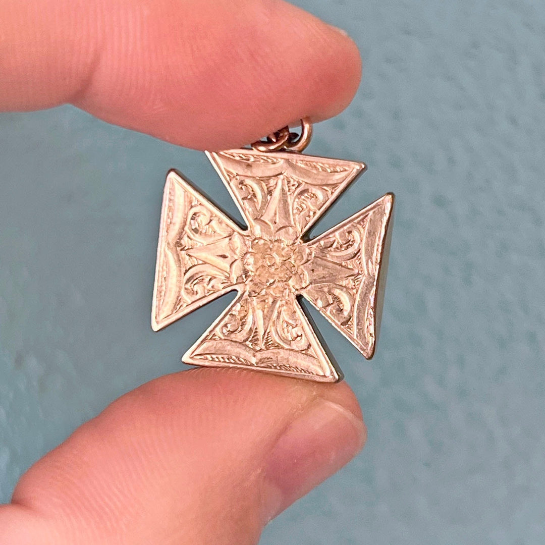 Antique Victorian Maltese Cross Pendant Gold Engraved, c.1890