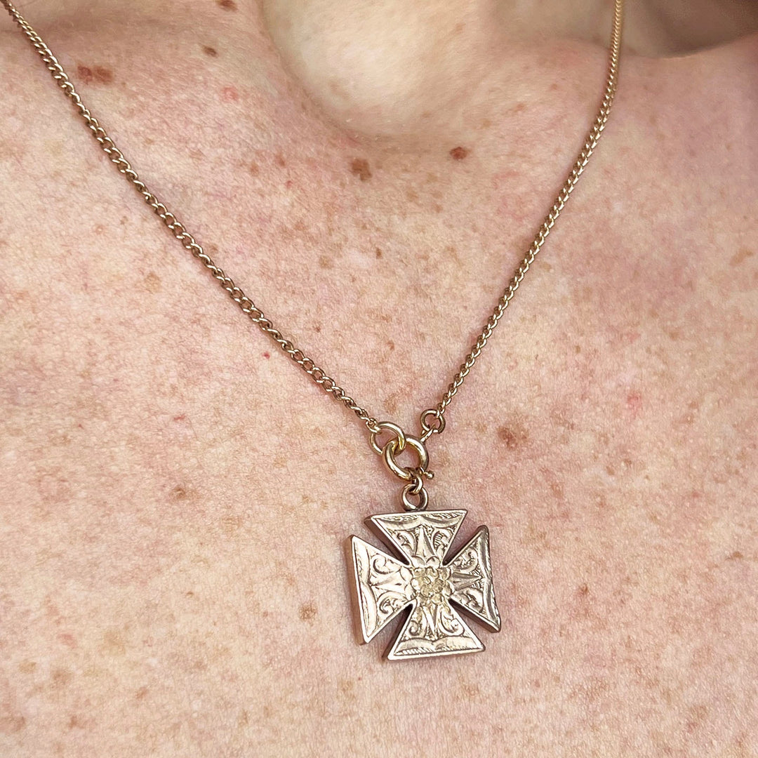 Antique Victorian Maltese Cross Pendant Gold Engraved, c.1890