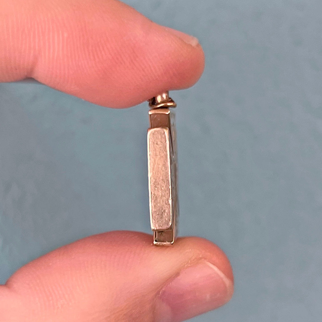 Antique Victorian Maltese Cross Pendant Gold Engraved, c.1890