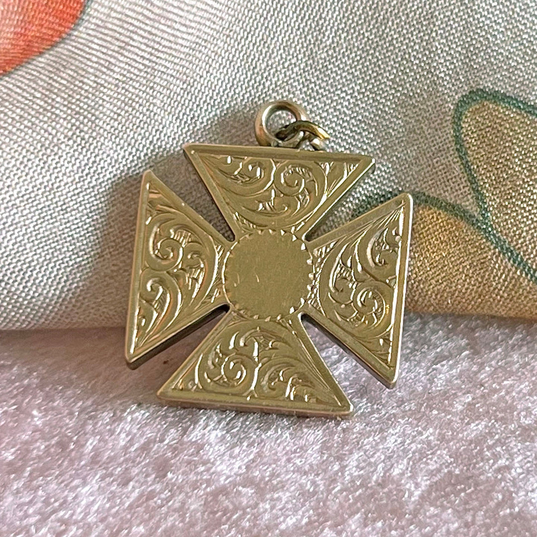 Antique Victorian Maltese Cross Pendant Gold Engraved, c.1890