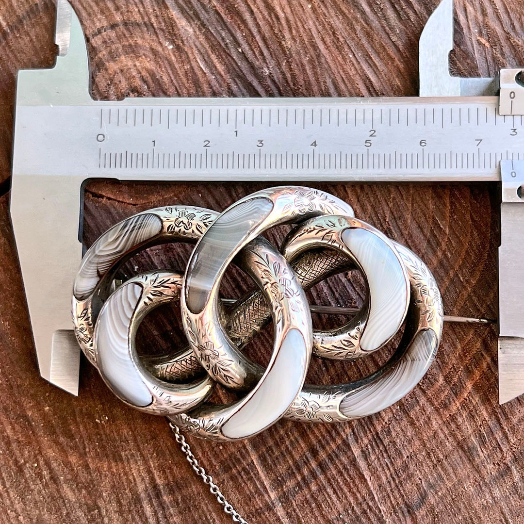 Elegant Victorian Scottish agate jewelry