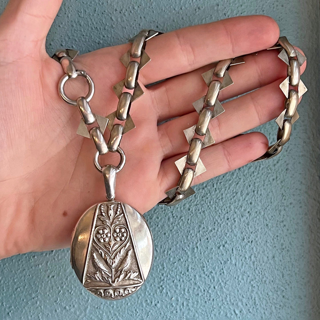 Victorian silver collar necklace with locket pendant