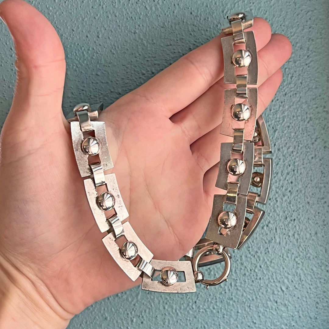 Elegant vintage silver collar necklace