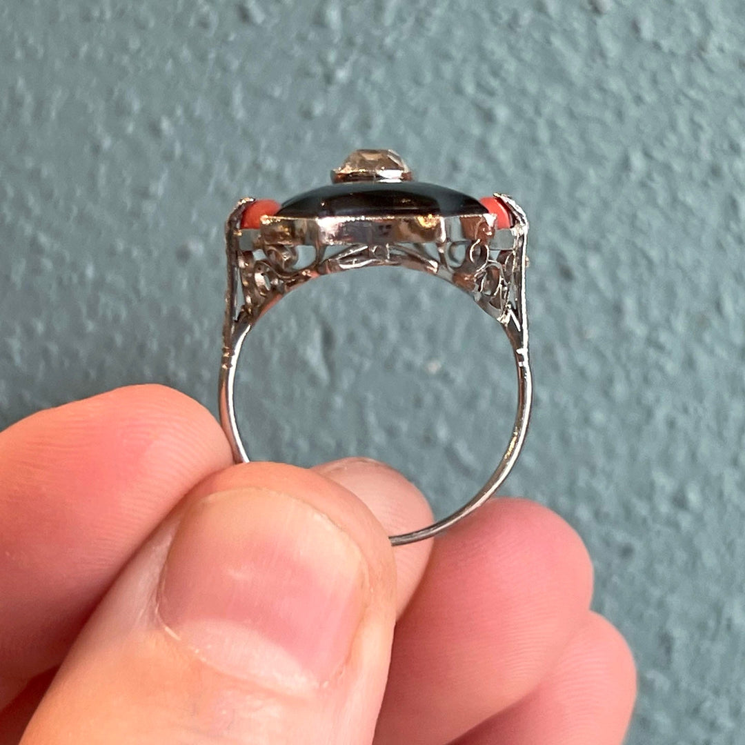 Side profile of platinum diamond ring