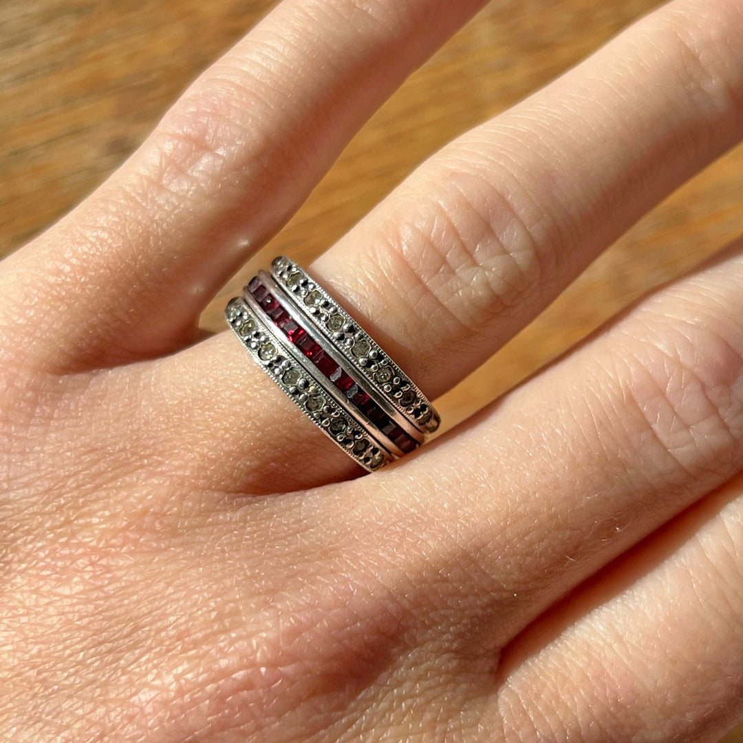 Spinning flip ring worn on hand colorful Art Deco design