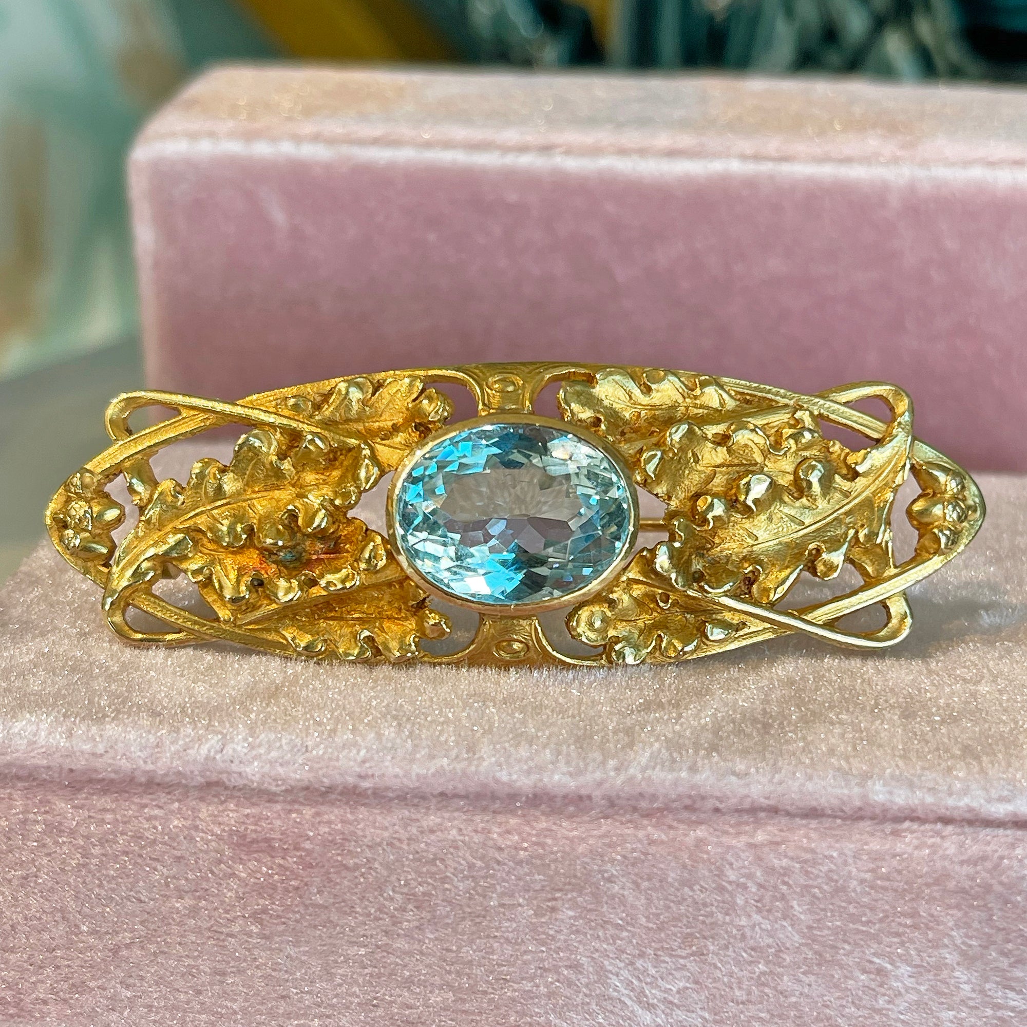 Antique French Art Nouveau Aquamarine and Gold Brooch